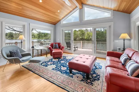 Living - 32 River Rd, Hanover, NH 03755 photo 2 of 4