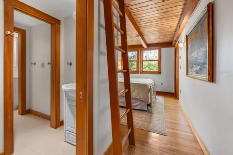 Entry Way - 32 River Rd, Hanover, NH 03755 photo 8 of 8