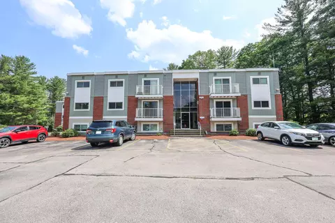 152 L Capitol Hill Dr, Londonderry, NH 03053