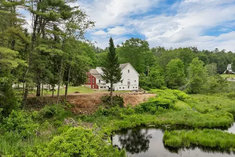 396 Governor Wentworth Hwy, Tuftonboro, NH 03816