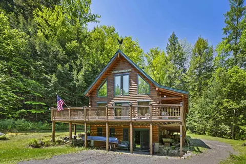 25 Goodhue Hill Rd, Enfield, NH 03748