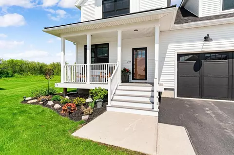 243 Aurora Rd, South Burlington, VT 05403