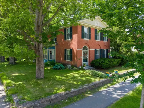 76 Main St, Charlestown, NH 03603