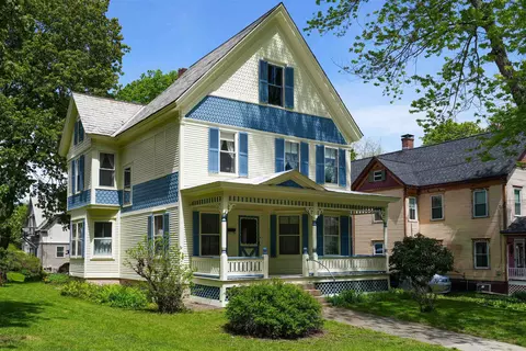 9 Burt St, Rockingham, VT 05101