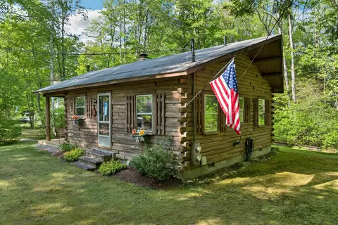 11 Dustin Dr, Barnstead, NH 03225