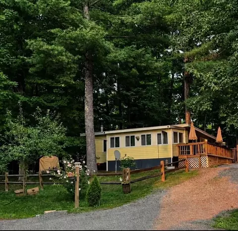124 Sharon Dr, Hubbardton, VT 05743