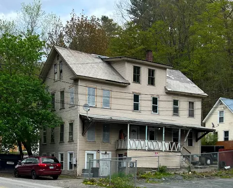 67 Valley St, Springfield, VT 05156 photo 2