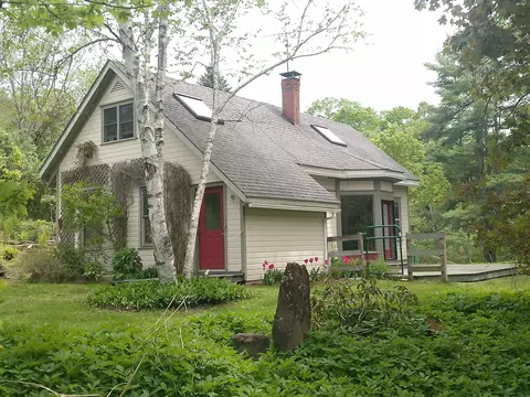 88 Falls Hill Rd, Tunbridge, VT 05077