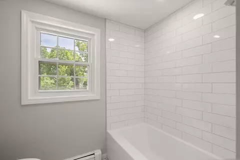 Bath - 6 Roberta Dr, Dover, NH 03820 photo 3 of 4