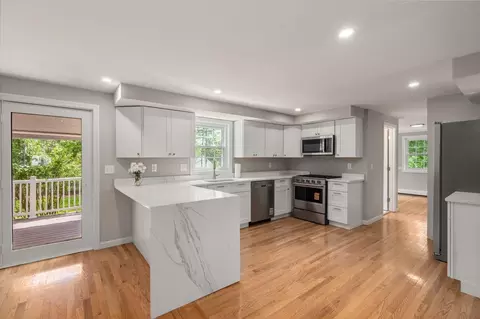 6 Roberta Dr, Dover, NH 03820