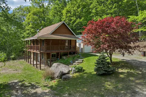 69 Ledge Rd, Croydon, NH 03773