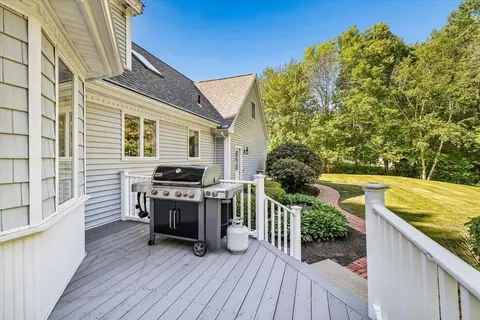 Exterior - 22 Kent St, Windham, NH 03087 photo 5 of 10