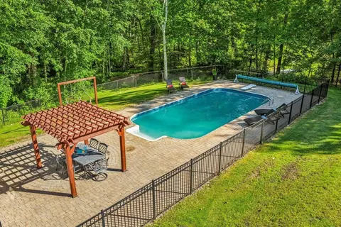 Exterior - 22 Kent St, Windham, NH 03087 photo 7 of 10