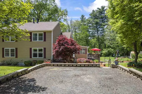 3 Richardson Dr #R, Derry, NH 03038