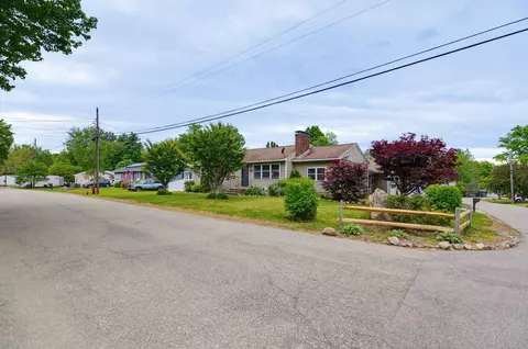 View/Area - 6 Ray Dr, Hooksett, NH 03106 photo 1 of 1