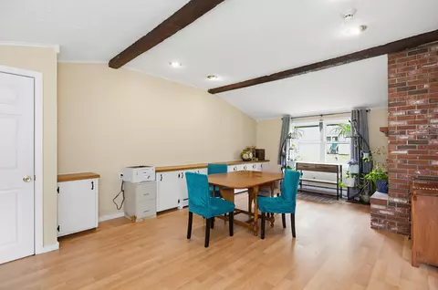 Dining - 6 Ray Dr, Hooksett, NH 03106 photo 3 of 4