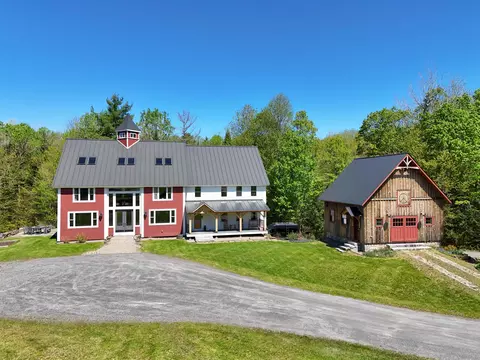 29 Dashney Rd, Burke, VT 05832