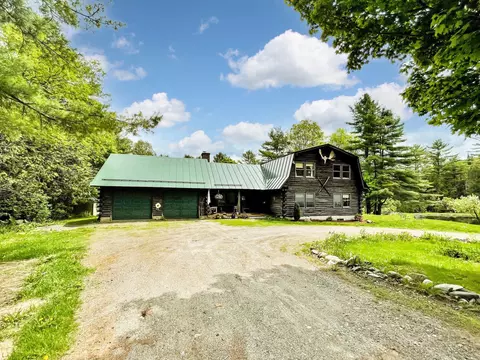51 Ingersoll Ln, Barton, VT 05822