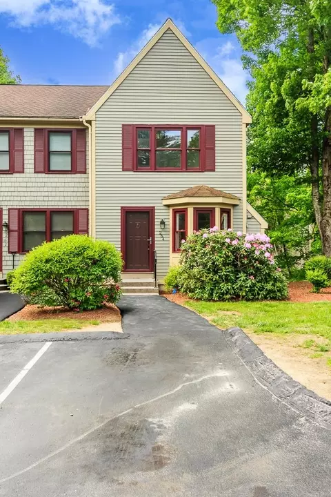 264 Bartemus Trl, Nashua, NH 03063
