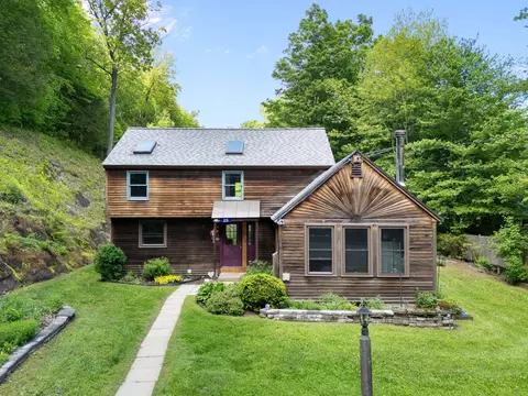 25-27 Gingko Ln, Brattleboro, VT 05301