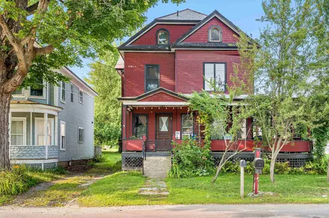 9 Brooklyn St, Morristown, VT 05661
