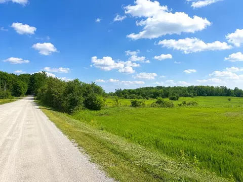 674 Cadieux Rd, Georgia, VT 05478