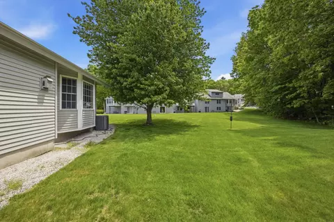 Exterior - 33 Centerview Rd, Atkinson, NH 03811 photo 2 of 5