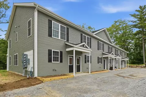 7 River St #2, Milton, VT 05468
