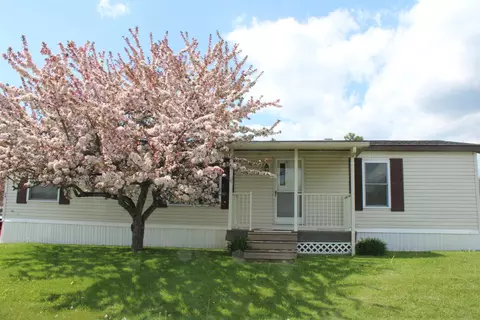 24 Ridgeview Ter, Dalton, NH 03598