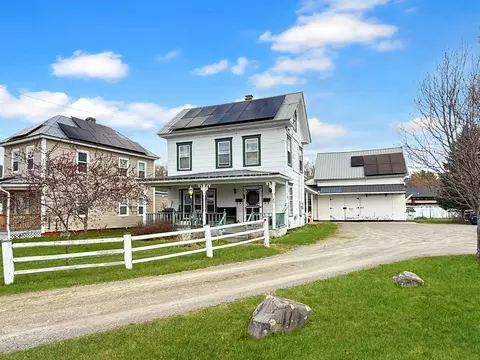 17 Merrill St, Colebrook, NH 03576