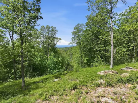 189 Shagbark Ln, Williston, VT 05495 photo 5