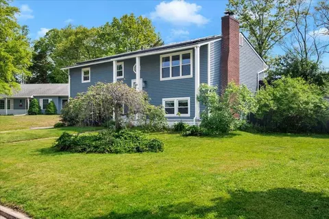 91 Lapointe St, Winooski, VT 05404