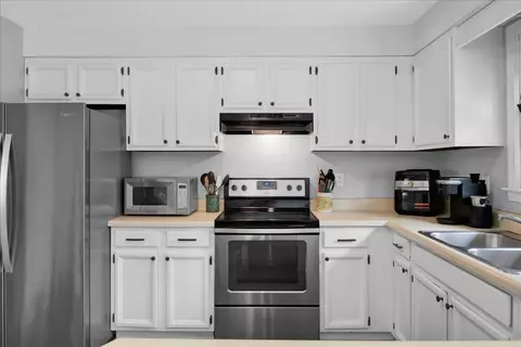 91 Lapointe St, Winooski, VT 05404 photo 20