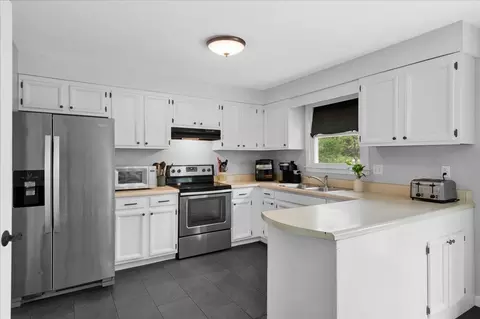 Kitchen - 91 Lapointe St, Winooski, VT 05404 photo 1 of 4