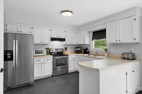 91 Lapointe St, Winooski, VT 05404 photo 19