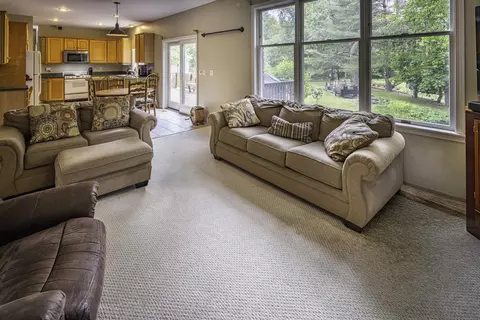 Living - 3 Foxtail Ridge Rd, Dover, NH 03820 photo 3 of 5