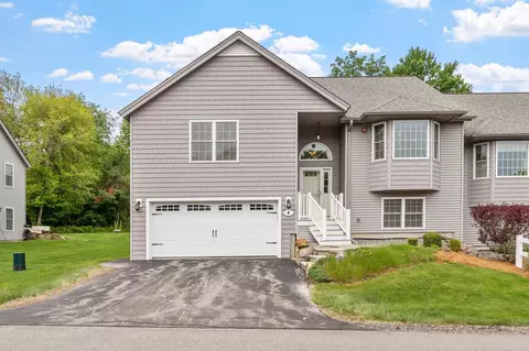 4 Guernsey Dr, Atkinson, NH 03811