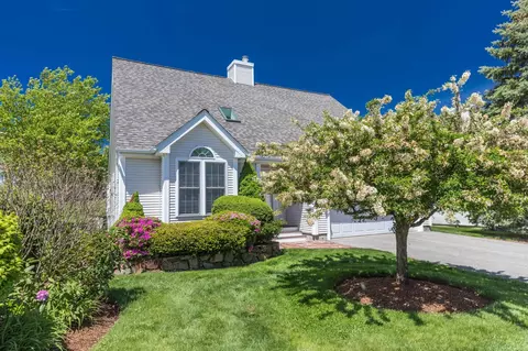 Exterior - 38 Hampton Mdw, Hampton, NH 03842 photo 2 of 5