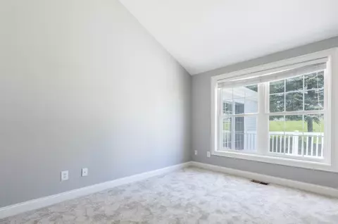 Bedroom - 38 Hampton Mdw, Hampton, NH 03842 photo 2 of 2