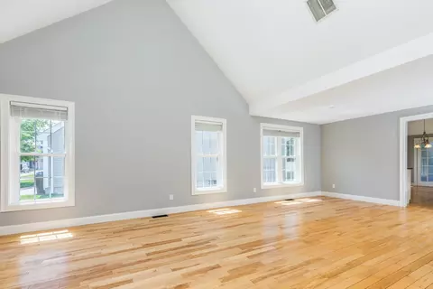 Living - 38 Hampton Mdw, Hampton, NH 03842 photo 2 of 4