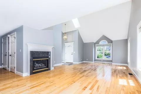 Living - 38 Hampton Mdw, Hampton, NH 03842 photo 1 of 4