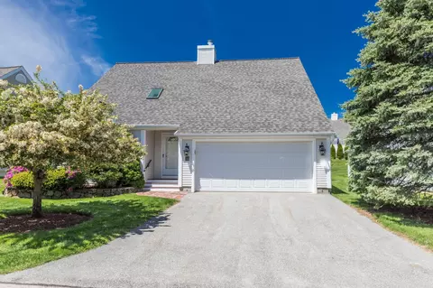 38 Hampton Mdw, Hampton, NH 03842