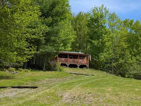 320 Hunt Mountain Rd, Monroe, NH 03771