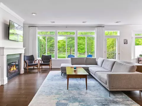 21 Mockingbird Ln, South Burlington, VT 05403