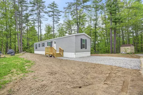 6 Neil Dr, Allenstown, NH 03275