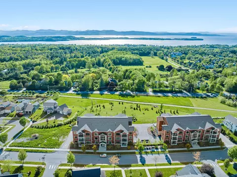 96 Aiken St #304, South Burlington, VT 05403