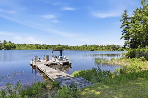 22 Hemlock Cir, Sandown, NH 03873