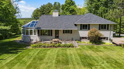54 Blueberry Hill Dr, Lebanon, NH 03766