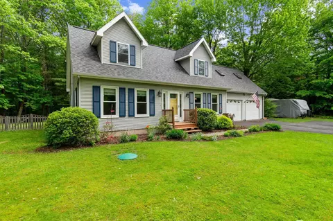 588 Waller Rd, Georgia, VT 05468