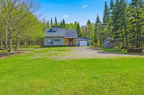 2484 N Main St, Pittsburg, NH 03592